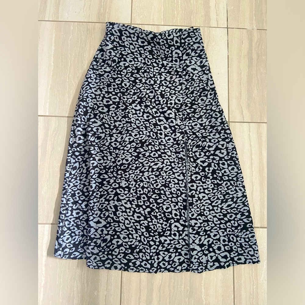 ❤️ 4 for $25❤️ SHEIN skirt size xs‎
